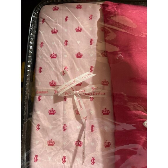 Juicy Couture Pink Striped Comforter Set, King Size - Picture 4 of 5